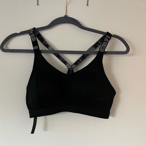 Victorias sport bra